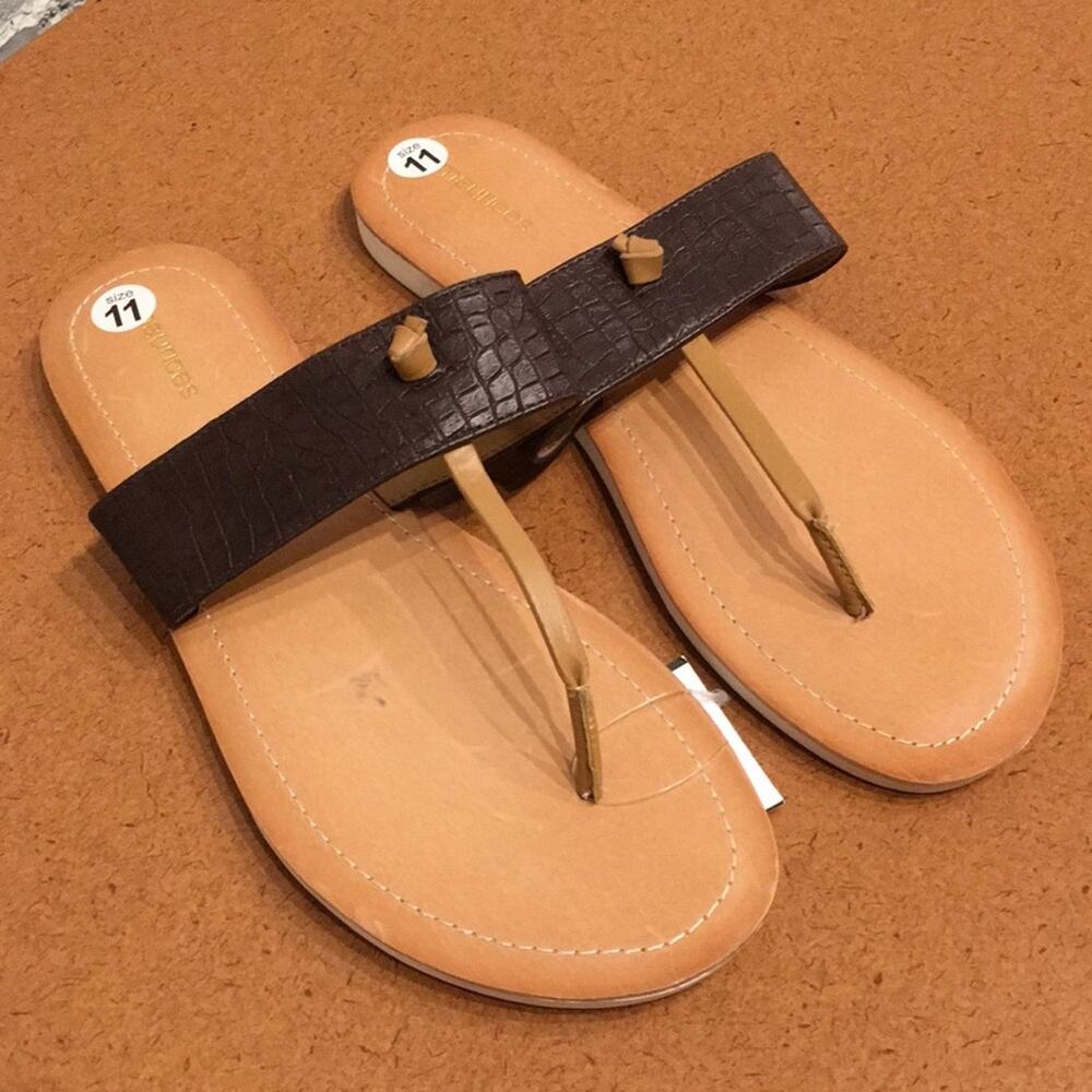 NEW - MAURICES RAYKO sandals Size 11 faux leather rubber outsole
